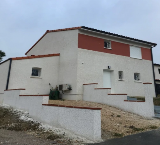 Enduit écrasé taloché façade rénovée Tournefeuille – ravalement de façade EAF Façade 31