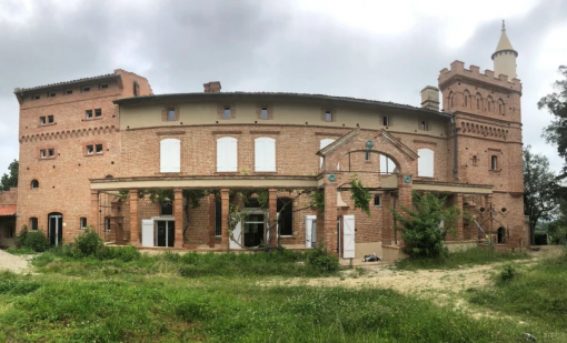 Rénovation château Montbrun après ravalement enduit – EAF Façade 31 façadier Colomiers